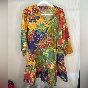 Beautiful dress with unique pattern long sleeve